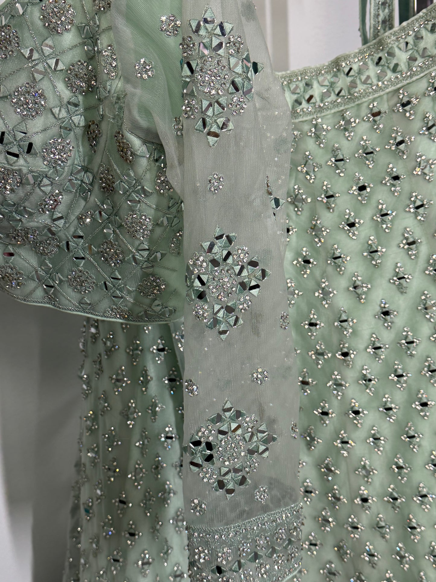 Mintgroene Glitter & Stonework Lehenga