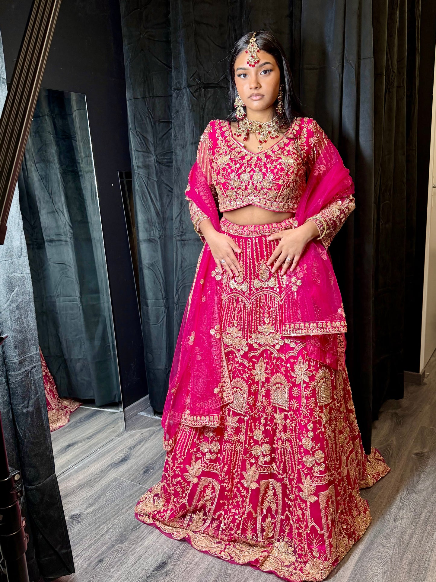 Fuchsia roze heavy party wear lehenga | Luxe Indiase feestjurk dames