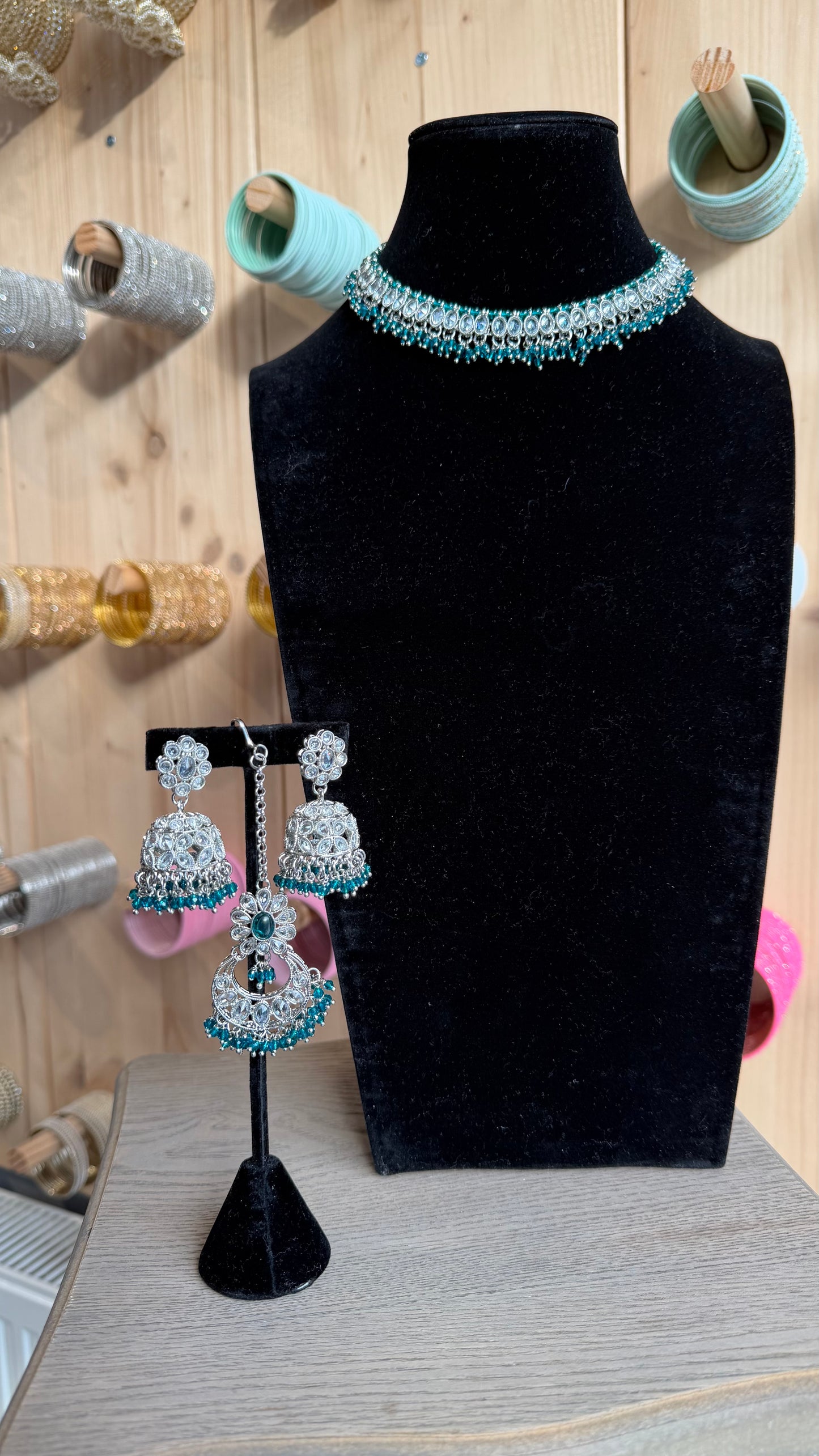 Indiase Choker Set met Jhumka Oorbellen – Elegante Feest Sieraden