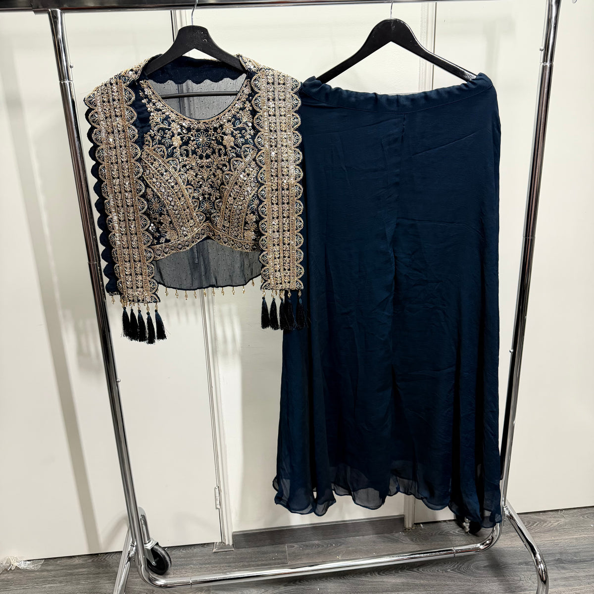 Noor Navy Blue Palazzo Set met Luxe Geborduurde Top
