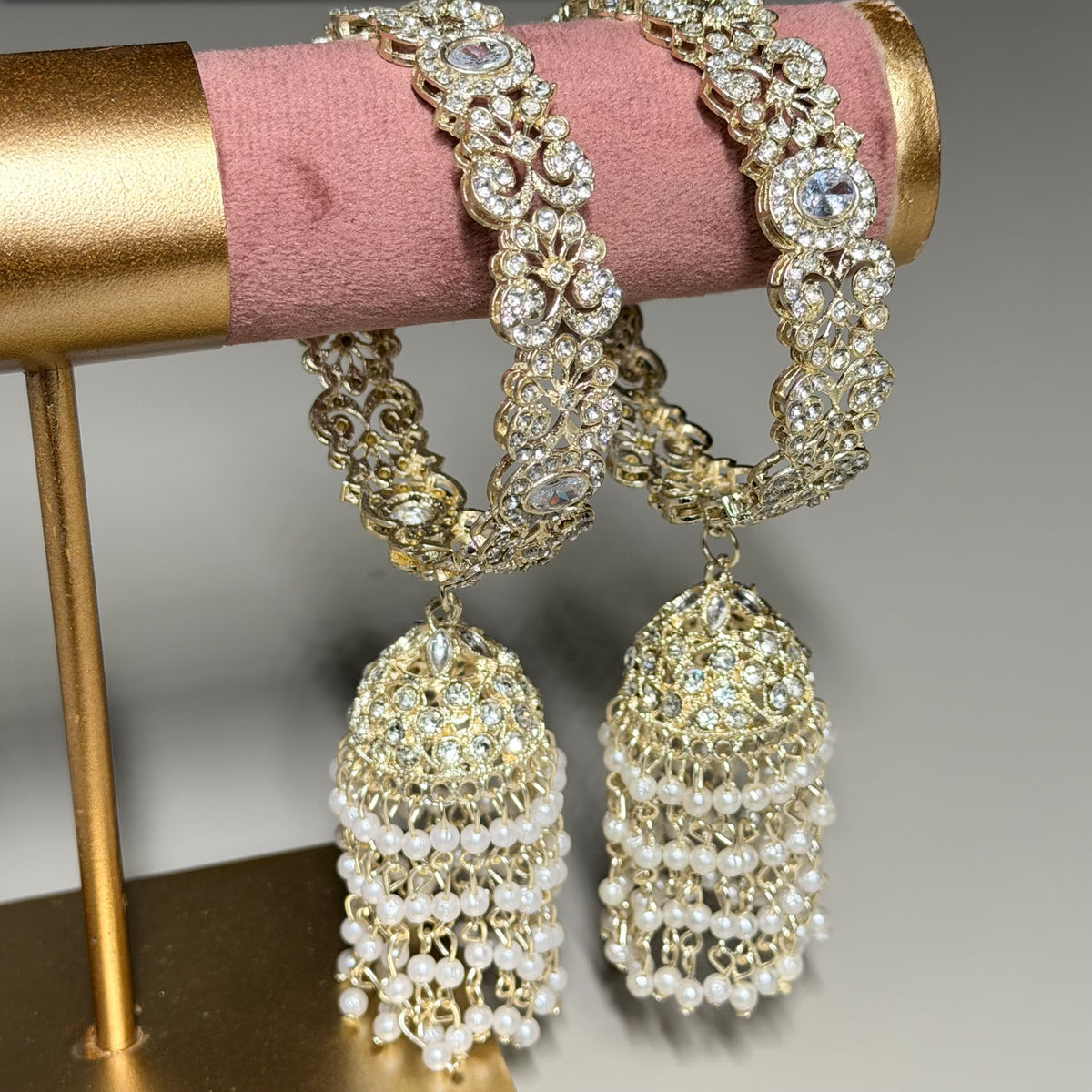 Meher Gouden Jhumka Armband met Parels & Stenen