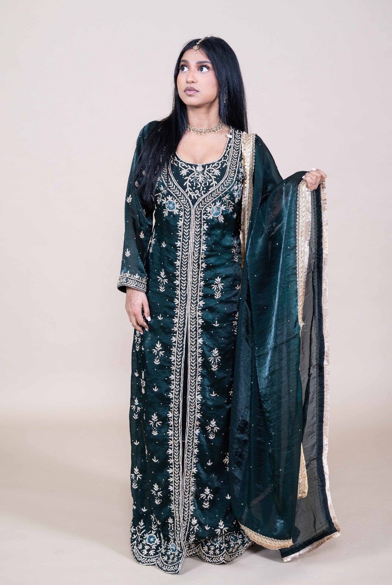 Luxe Anarkali met steentjes Set met Dupatta – Indiase Feestoutfit (Paars of Donkergroen)