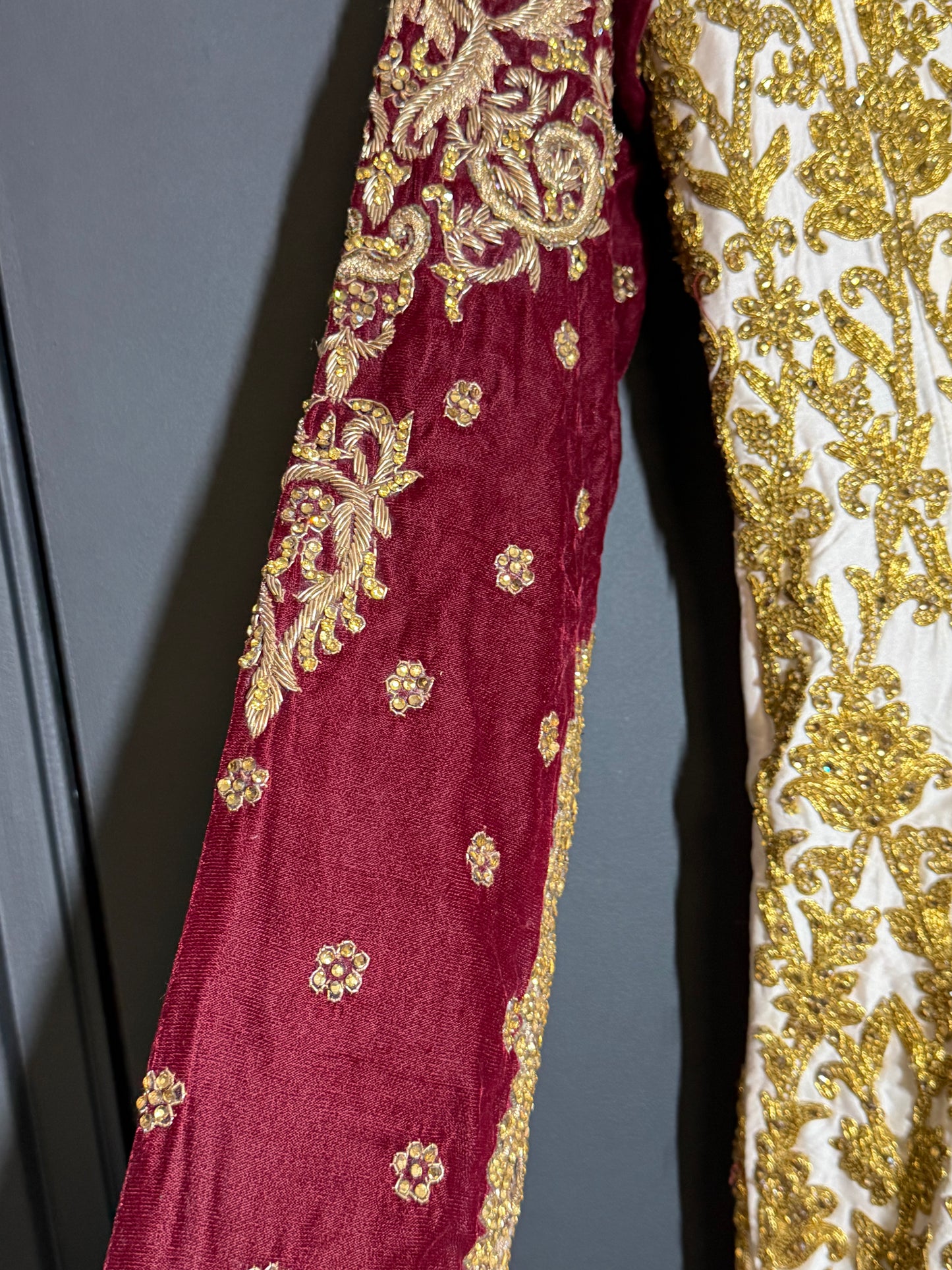 Crème Bordeaux Bridal Jurk met Goud Borduurwerk