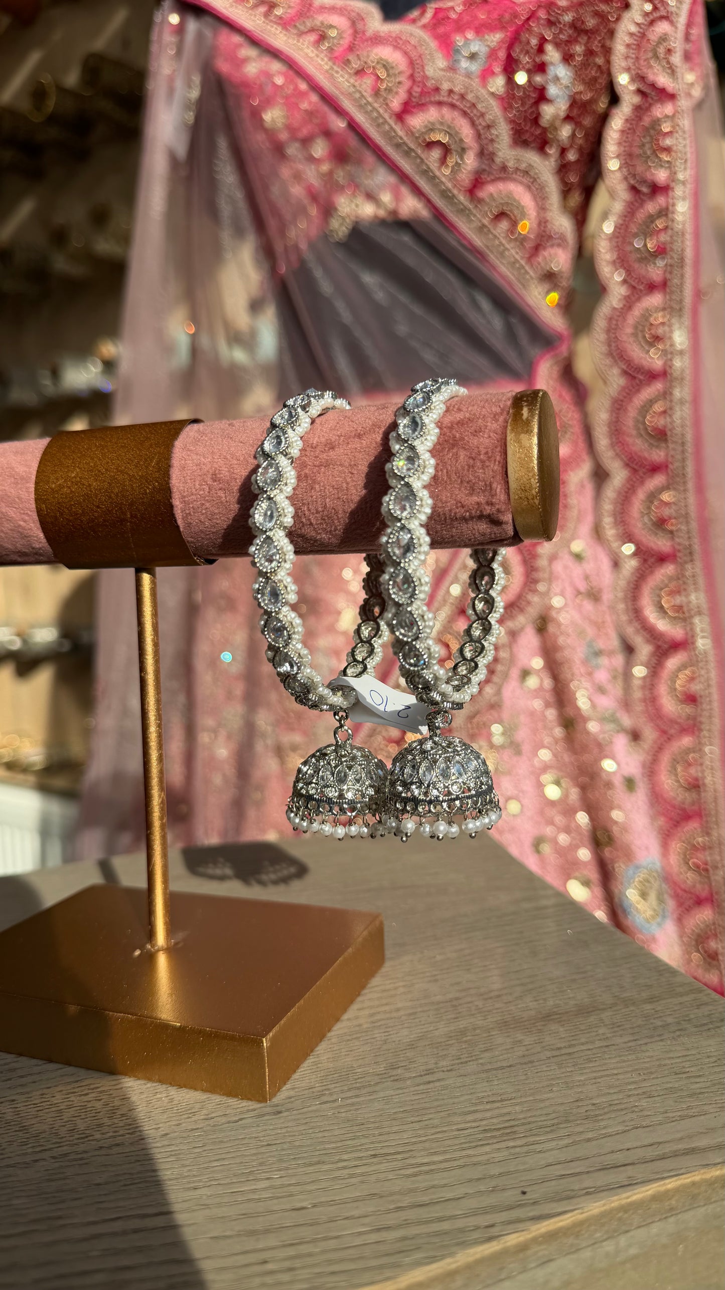 Jhumki Bangle Set met Parels en Teardrop Stenen – Indiase Armbanden (Set van 2)