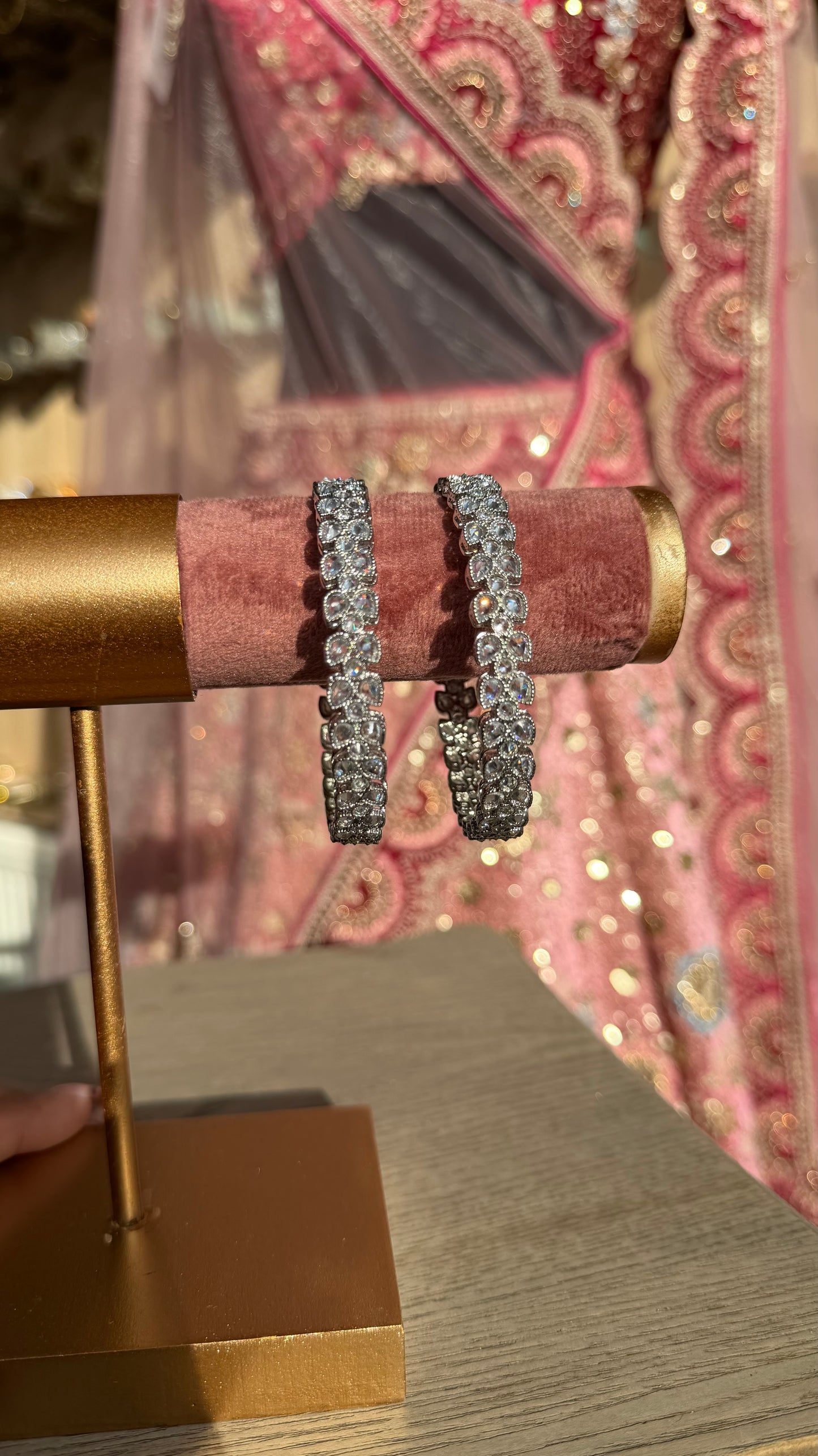 Crystal Flower Bangle Set – Indiase Armbanden met Bloem Design (2 Stuks)