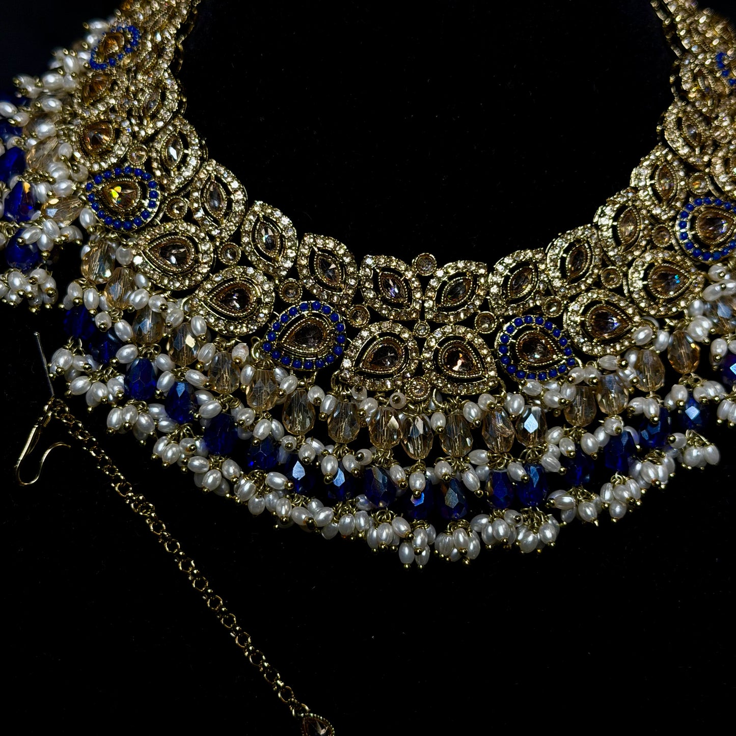 Koningsblauwe Kundan Kettingset met Parelaccenten