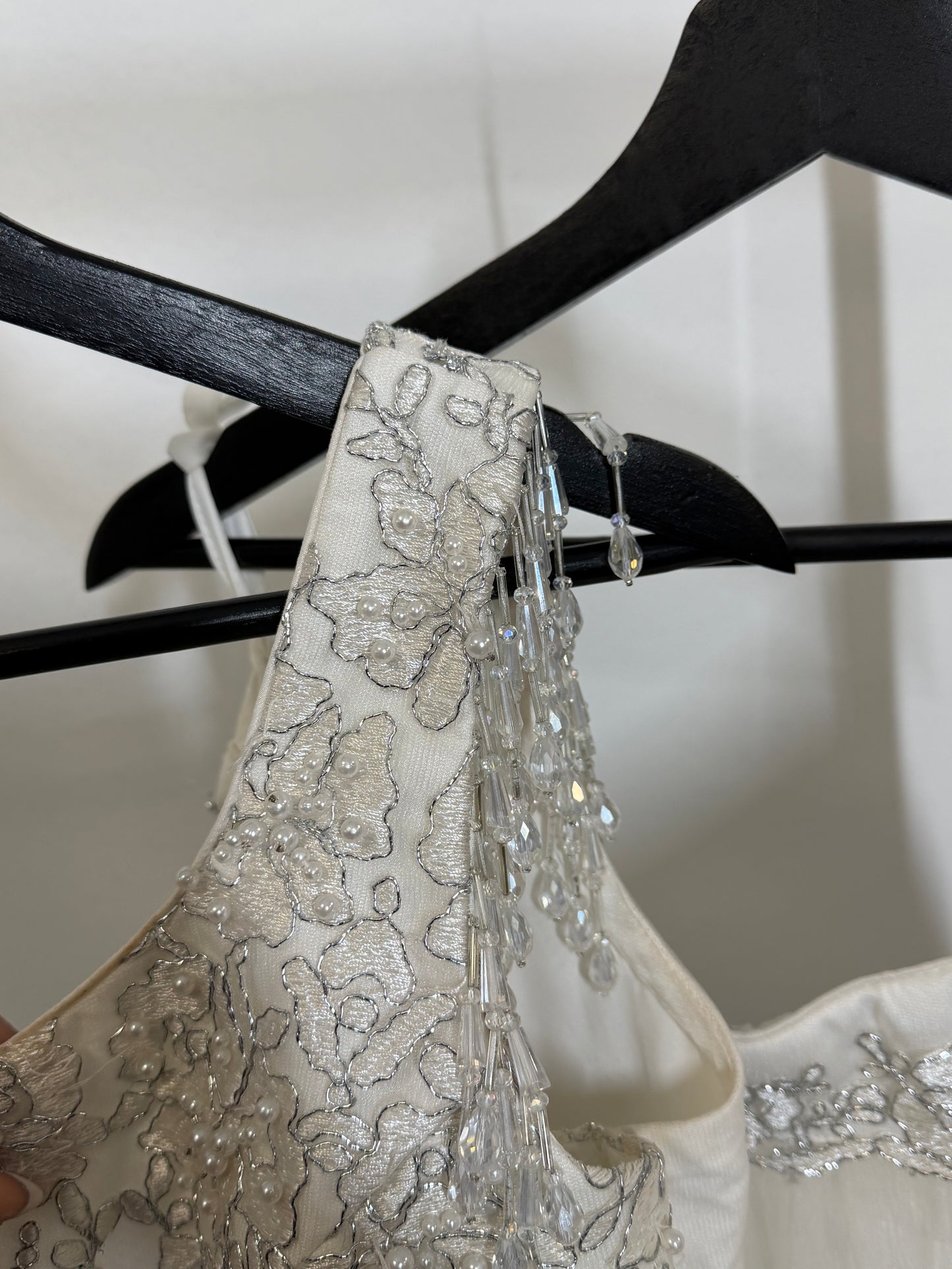 Witte Bridal Lehenga met Zilver Borduurwerk