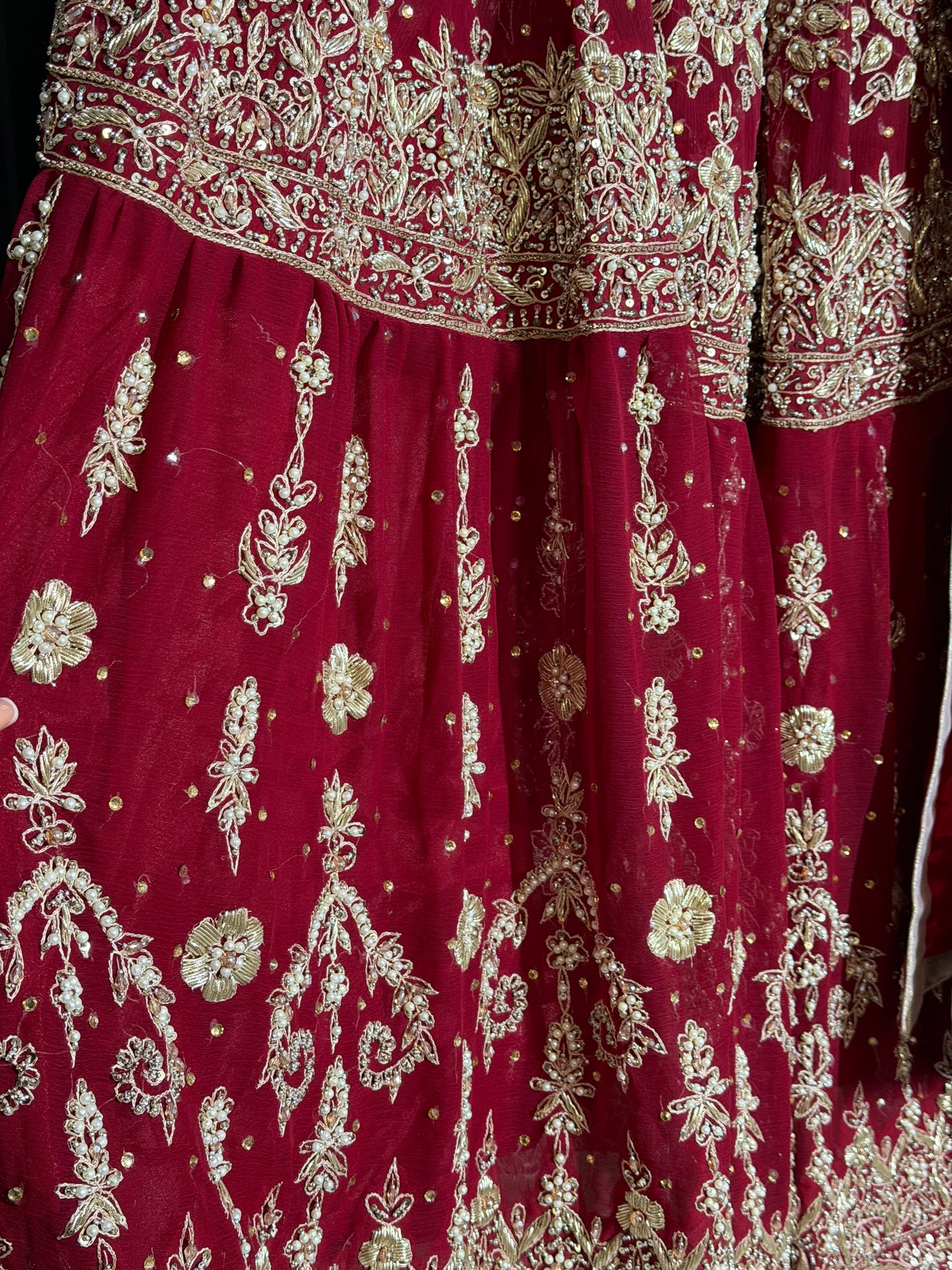 Rood Pakistaans Bridal Pak met Borduurwerk