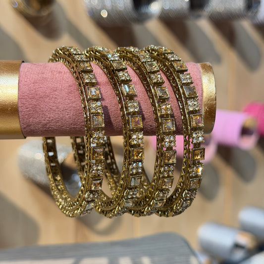 Zara Square Bangles Champagne – Luxe Set van 4 Gouden Armbanden