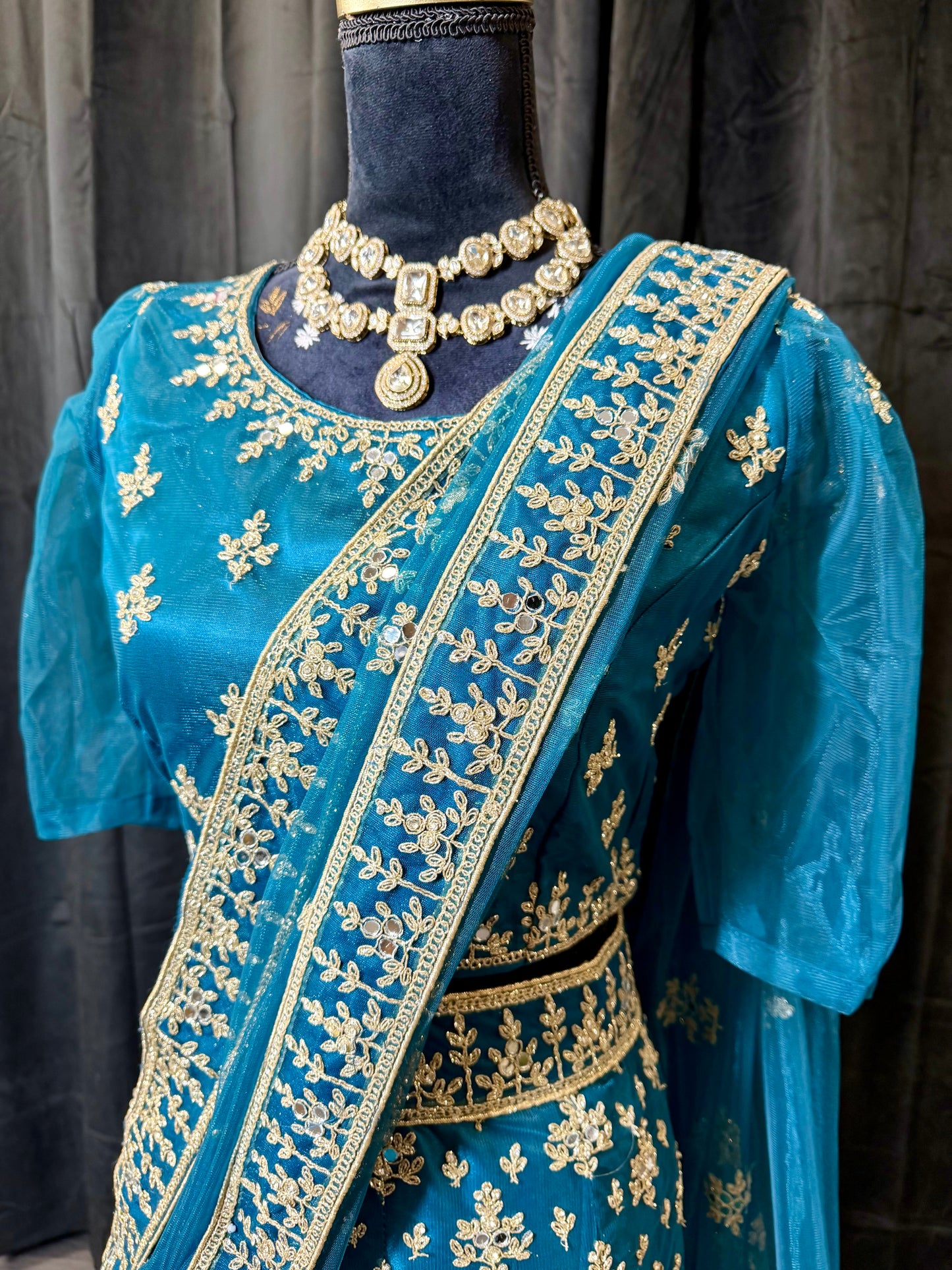 Teal Organza Floral Lehenga – Indiase Feestjurk