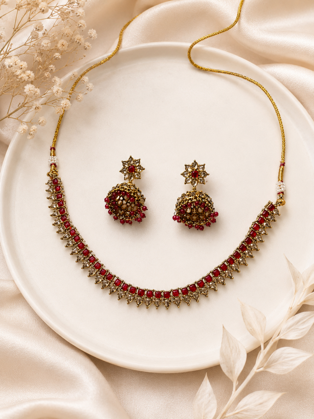 Elegante Indiase Choker Set met Jhumka Oorbellen