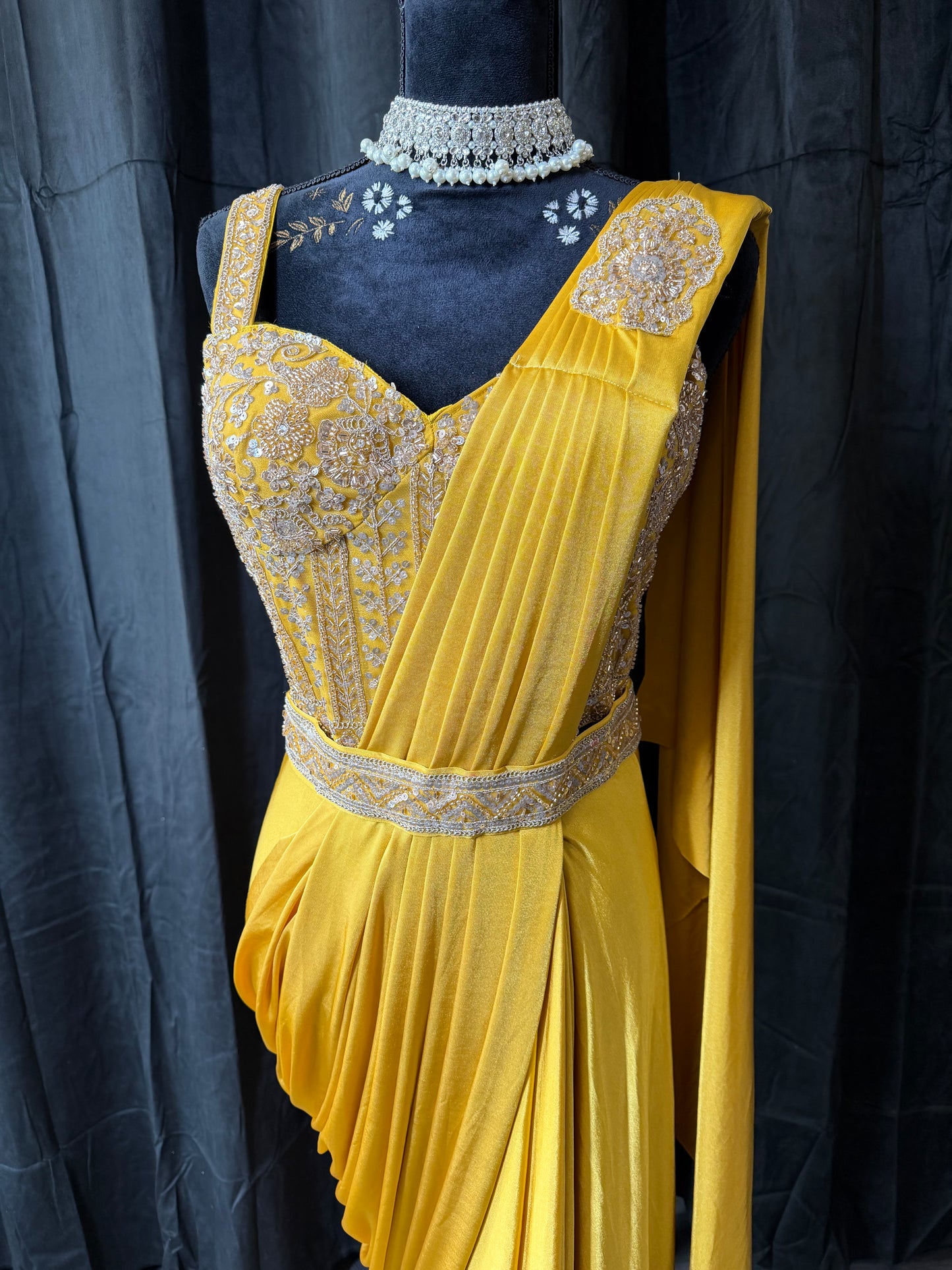 Drape Saree Gown corset look Feestjurk