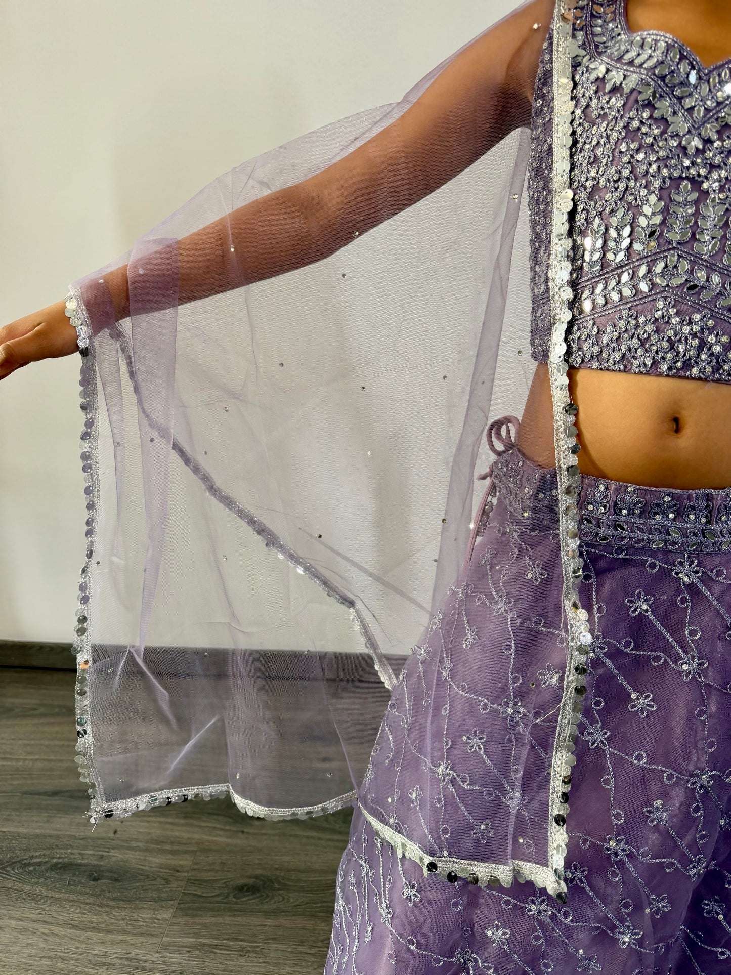 Lavendel Lehenga met Glanzende Details