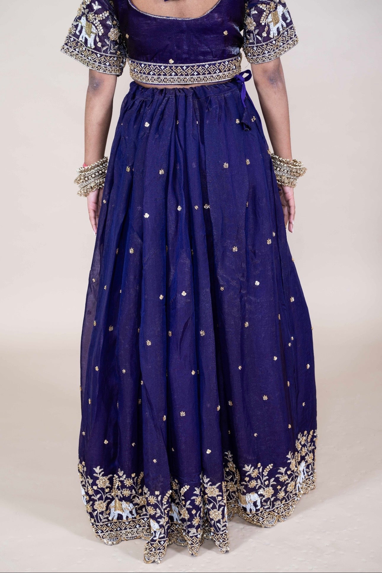 Geborduurde lehenga met Dupatta – Luxe Indiase Feestoutfit