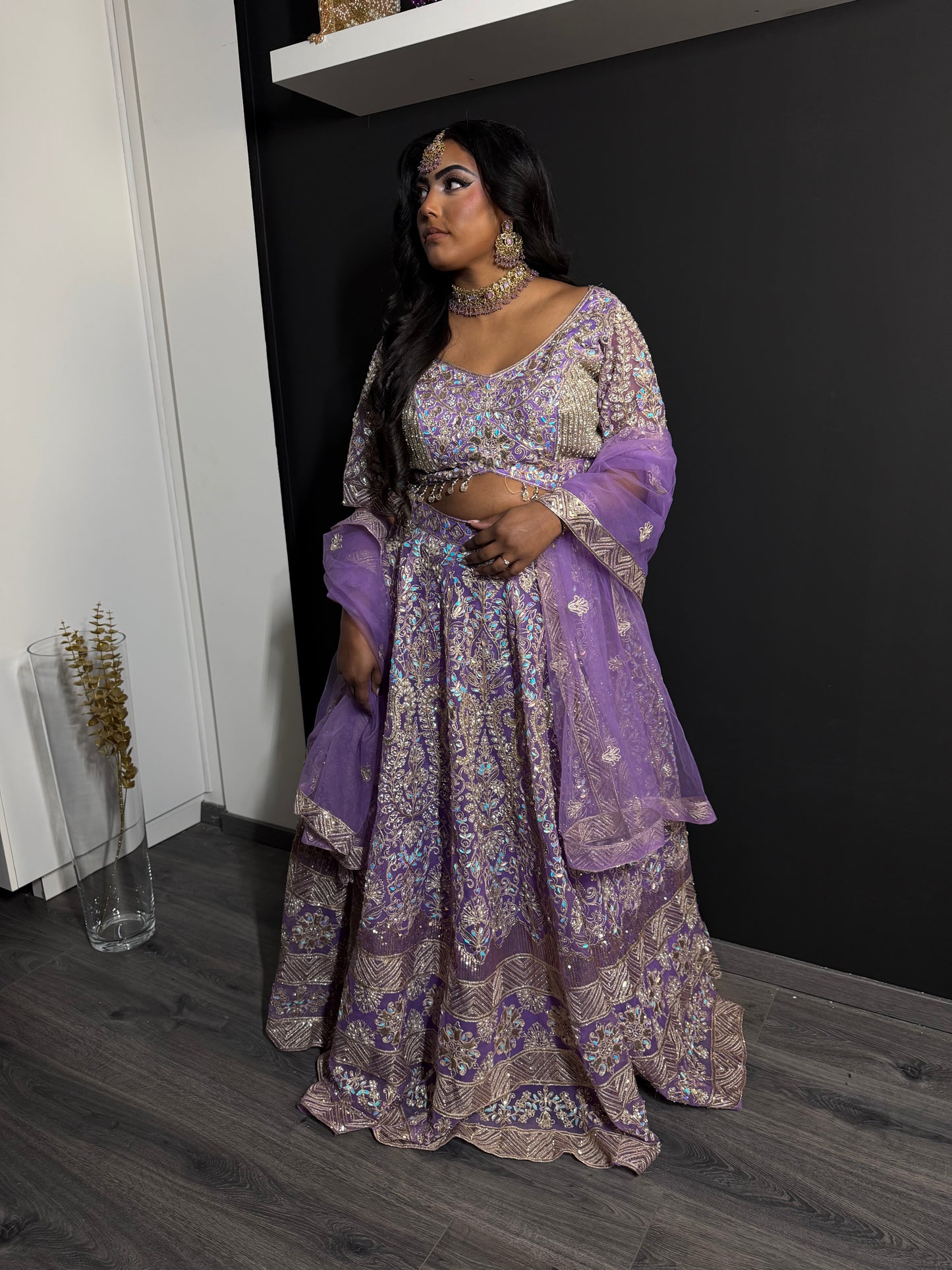 Lila Lehenga met Goud Borduurwerk