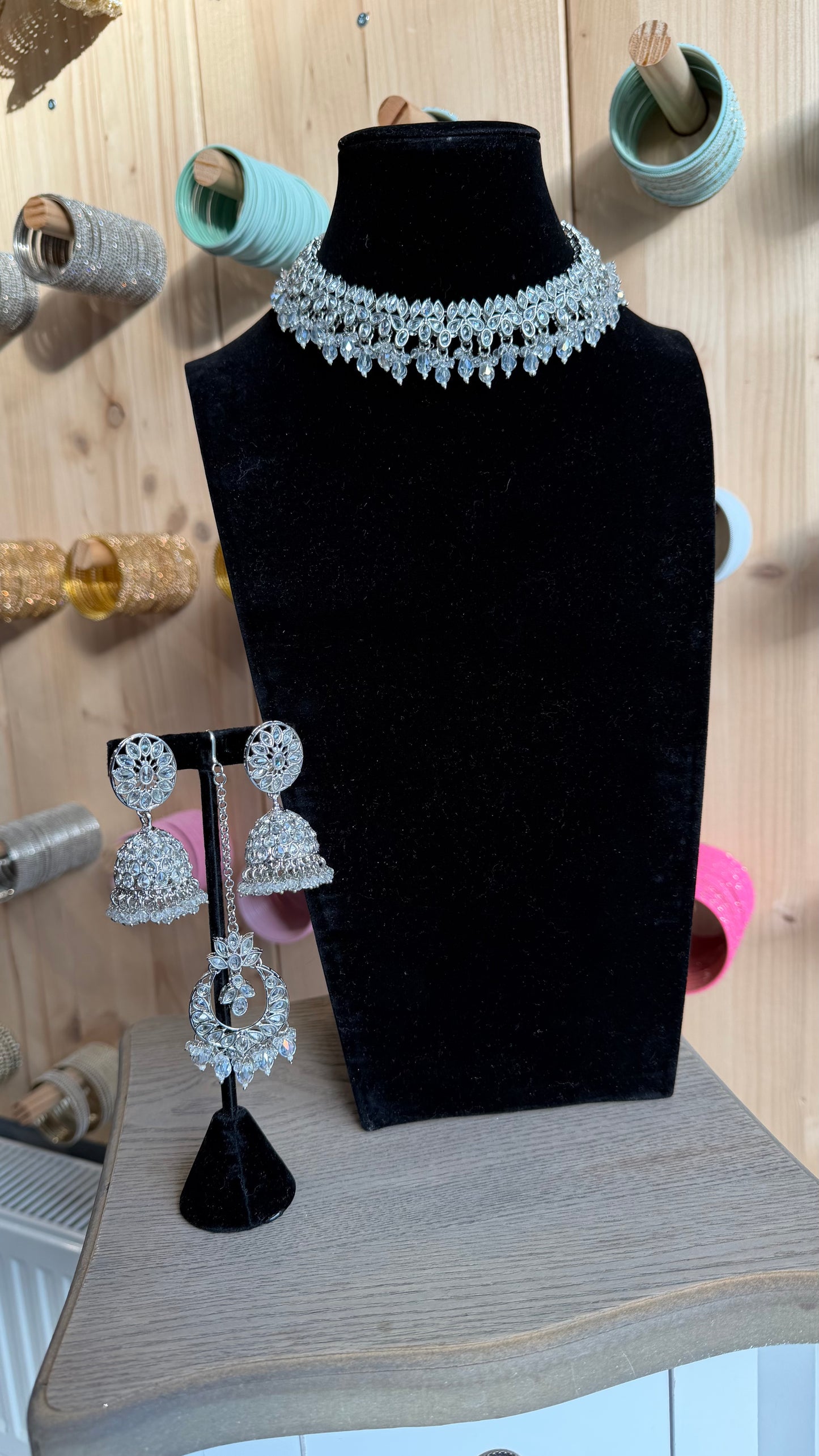 Kristal Indiase Choker Set met Jhumka Oorbellen – Luxe Traditionele Sieraden