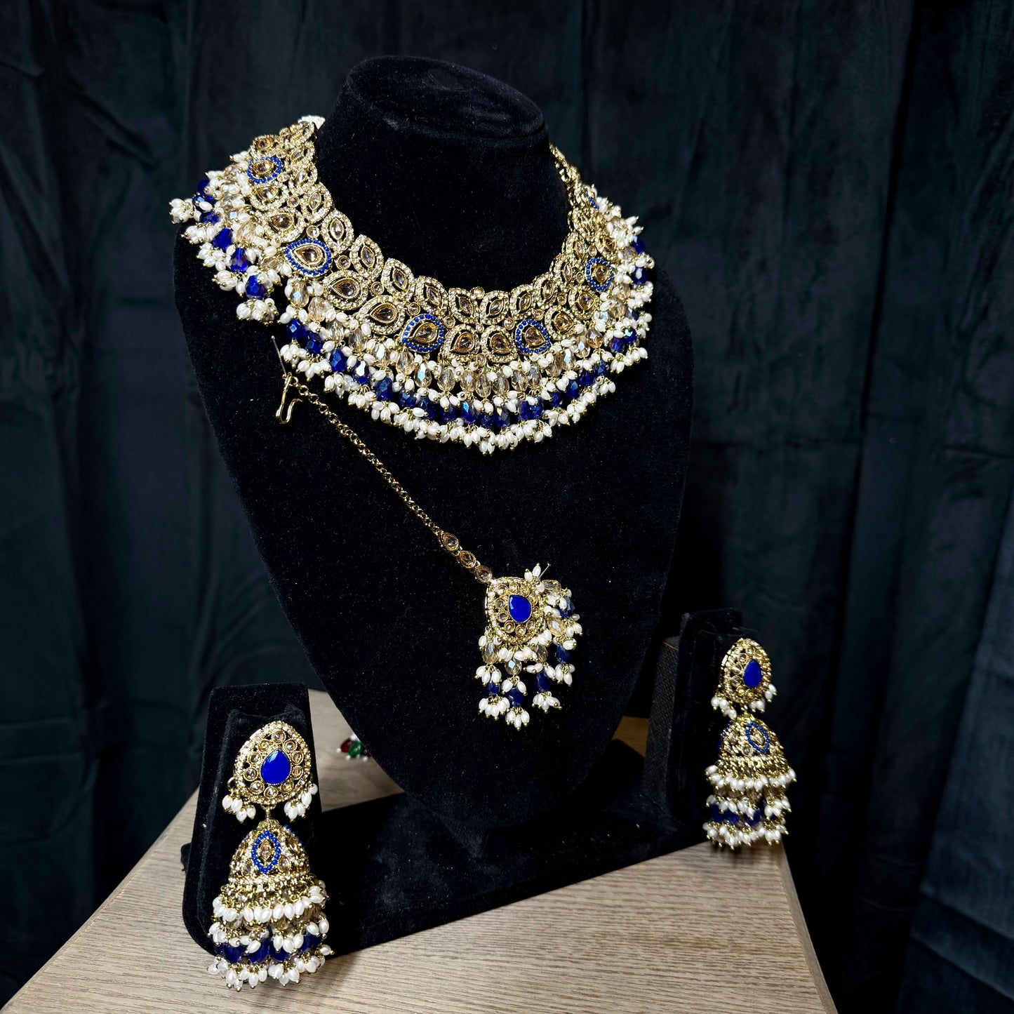 Koningsblauwe Kundan Kettingset met Parelaccenten