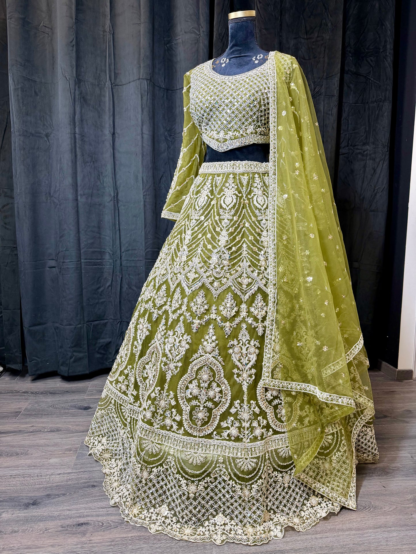 Groene Zari Lehenga