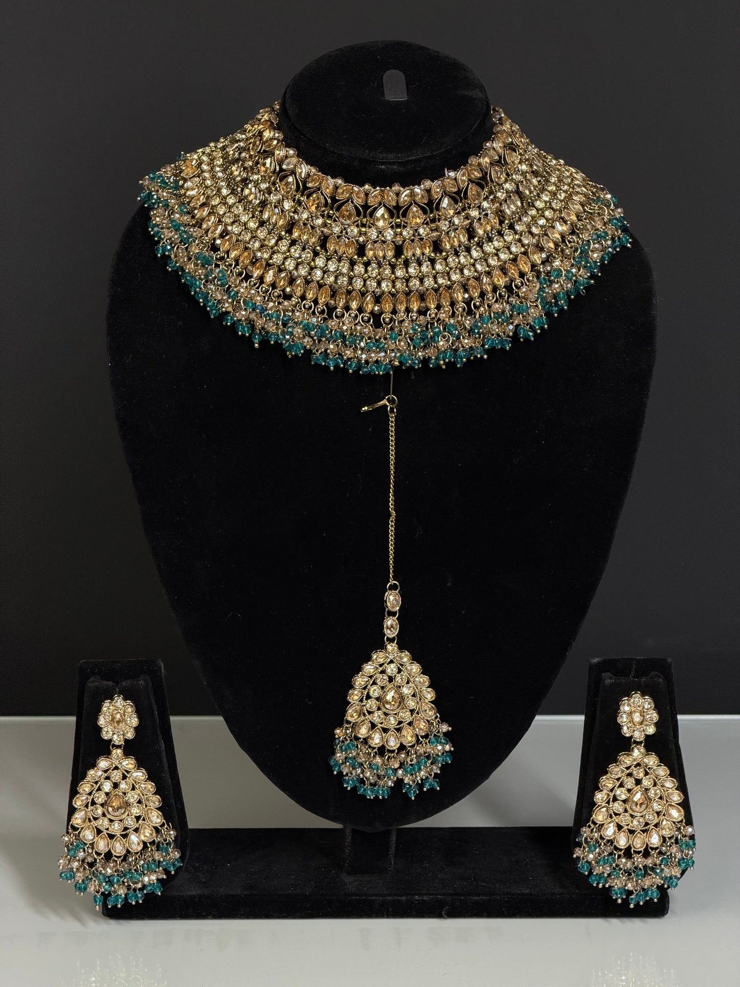 Aashi Kundan Sieradenset