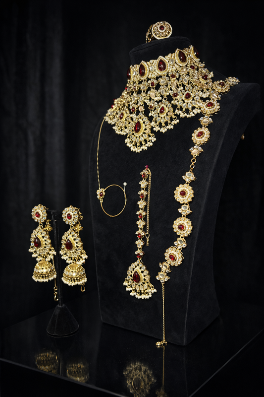 Luxe Gouden Bruidssieraden Set met Rode Stenen – Traditioneel Indiaas & Pakistaans Design