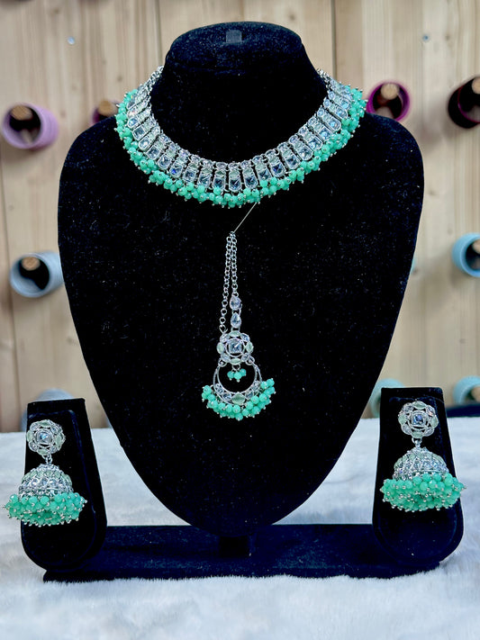 Zeenat set