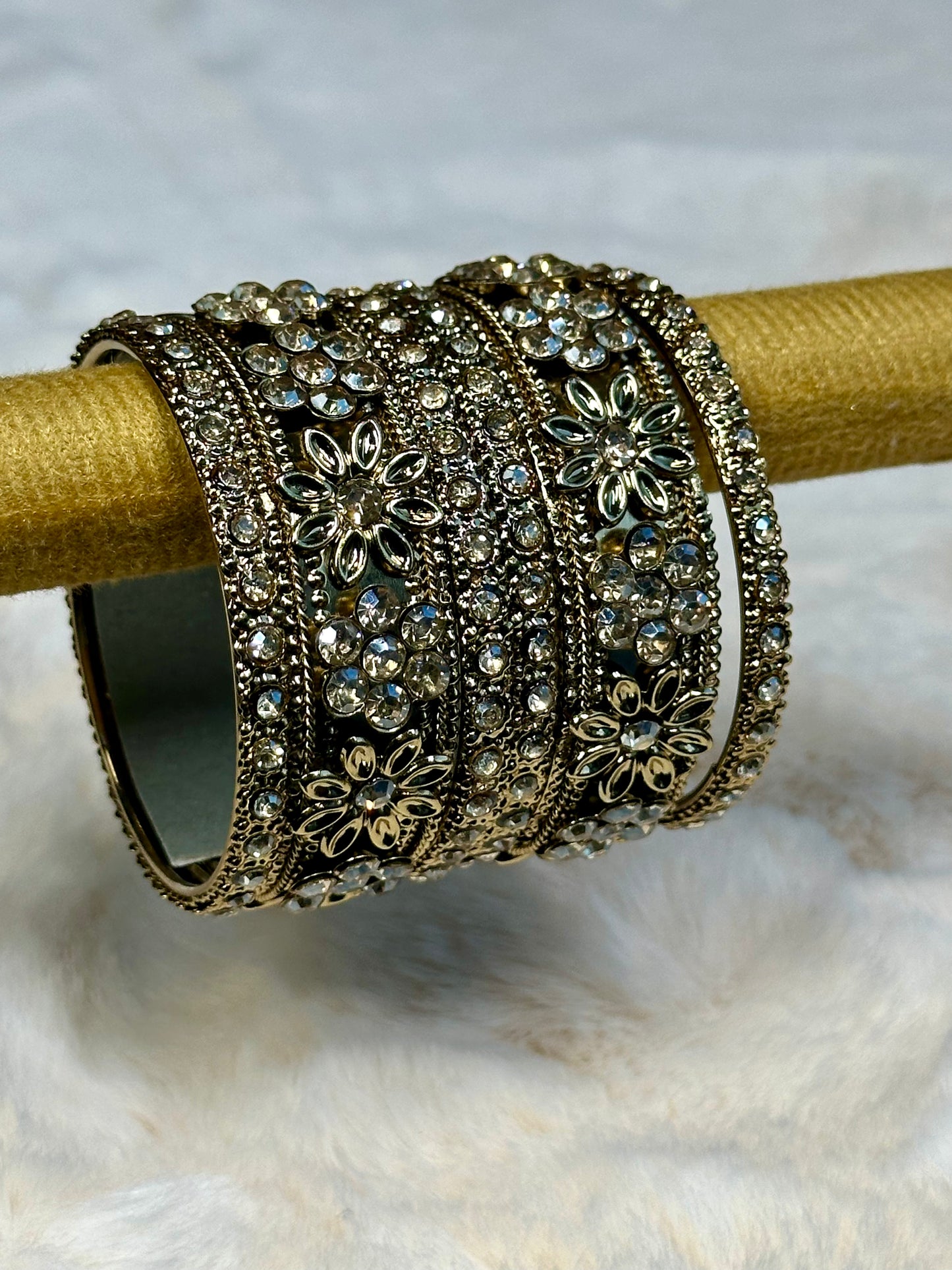 Titli kids bangle set