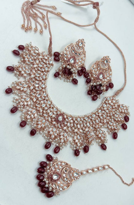 Luxe Bordeauxrode Kundan Kettingset met Druppelstenen