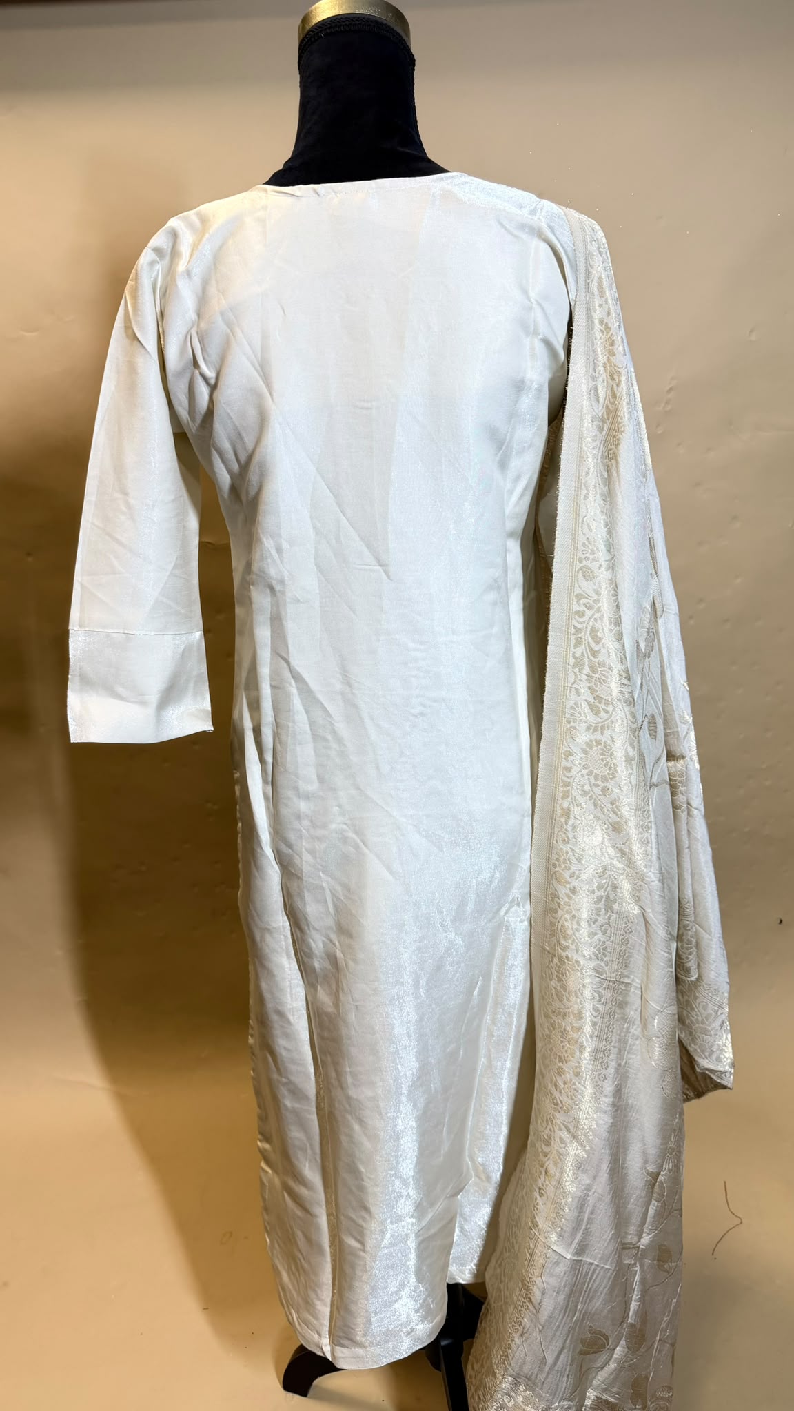Ivory Gold Salwar Kameez – Ivoorwit met Gouden Details