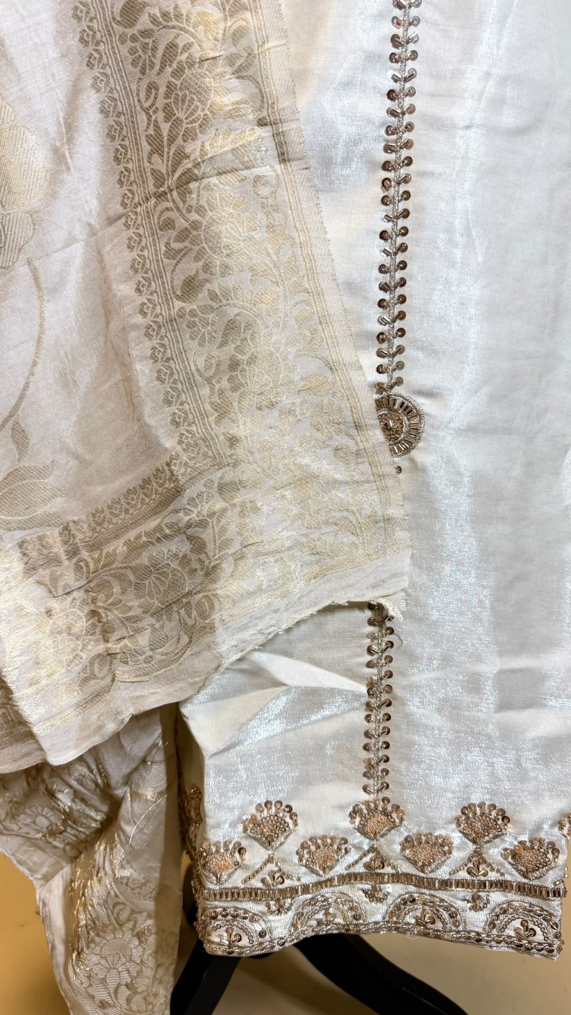 Ivory Gold Salwar Kameez – Ivoorwit met Gouden Details