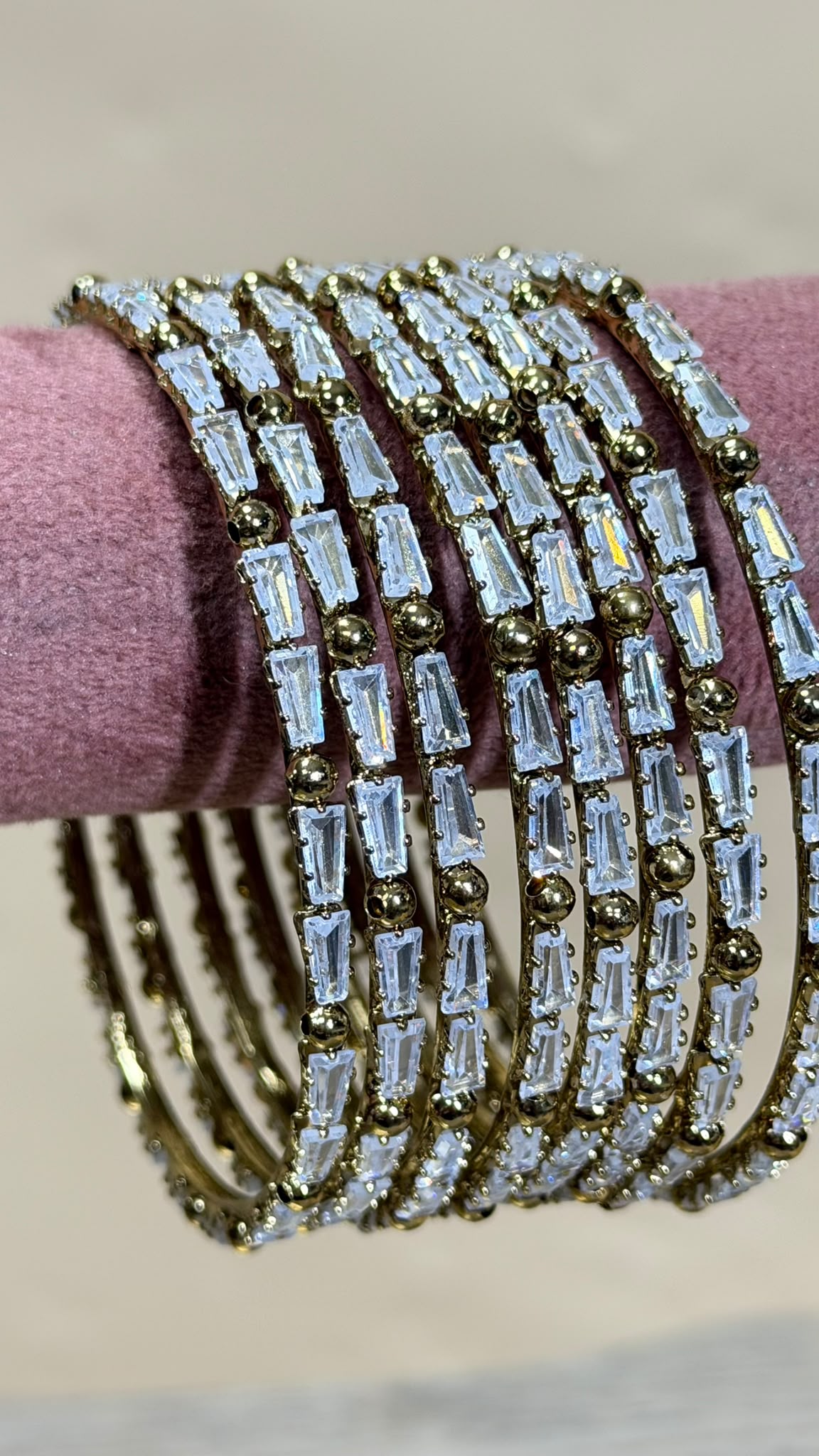 Zaina Golden Baguette Bangles – Goudkleurige Indiase Armbanden